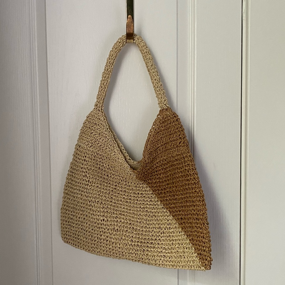 Raffia knitted bag